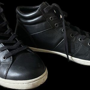 Taos - Women's size 11 - Black ankle sneakers - New